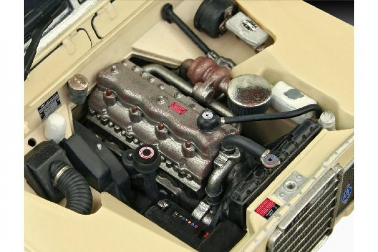 Revell Land Rover Series III LWB (commercial) 1:24