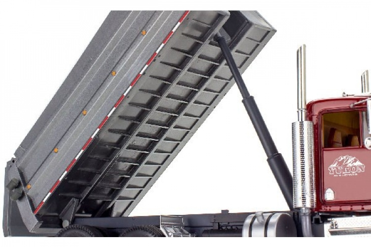 Revell Kenworth W-900 Dump Truck
