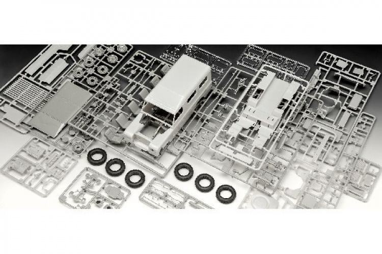 Revell Model Set Land Rover Series III LWB 1:24