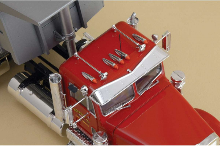 ITALERI 1:24 Freightliner Heavy Dumper Truck