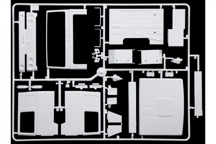 ITALERI 1:24 Volvo F-12 Intercooler w/accessories