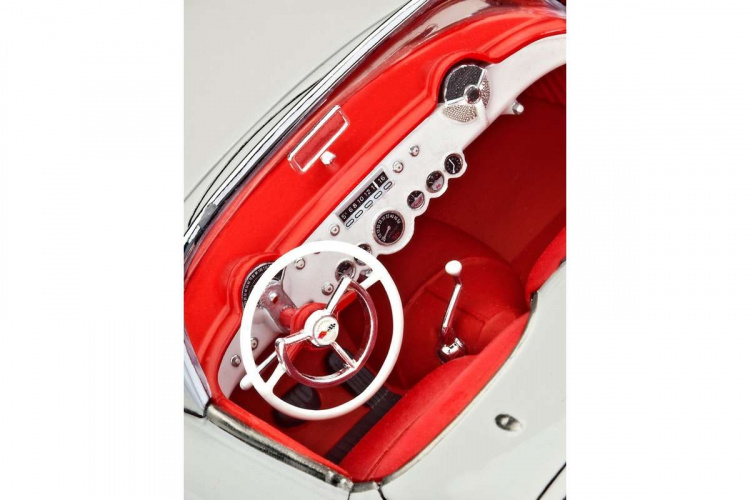Revell 1953 Corvette Roadster 1:24