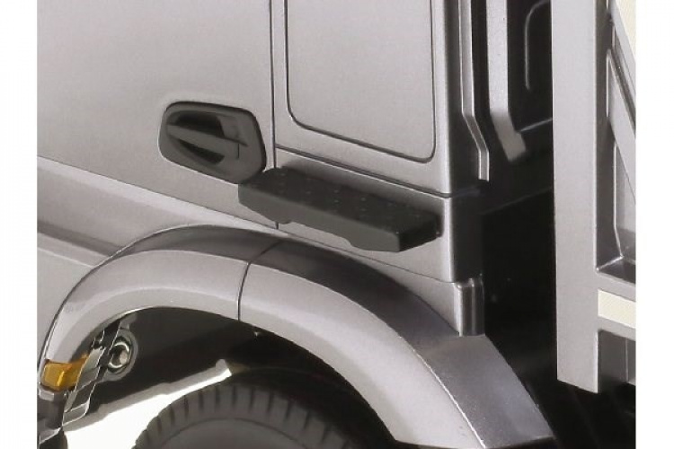 TAMIYA 1/14 R/C Mercedes-Benz Arocs 3348 6x4 Tipper Truck TAMIYA 1/14 R/C Mercedes-Benz Arocs 3348 6x4 Tipper Truck