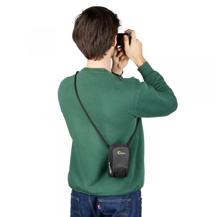 Lowepro Camera Case Adventura CS 20 III Black