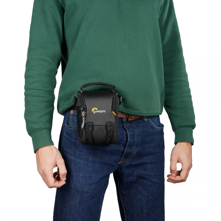 Lowepro Skuldertaske Adventura SH 115 III Sort Lowepro Skuldertaske Adventura SH 115 III Sort