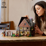 LEGO Ideas 21341 - Disney Hocus Pocus: The Sanderson Sisters\' Cottage LEGO Ideas 21341 - Disney Hocus Pocus: The Sanderson Sisters\' Cottage