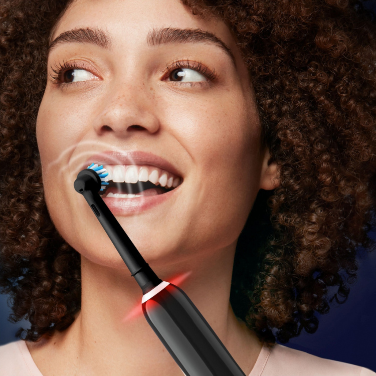 Oral B Eltandborste Pro3 Black + Extra Refill Oral B Eltandborste Pro3 Black + Extra Refill