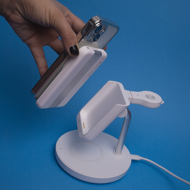 Forever MACS-100 - 5-i-1 trådløs opladningsstation med bærbar Qi-powerbank 5000 mAh, hvid Forever MACS-100 - 5-i-1 trådløs opladningsstation med bærbar Qi-powerbank 5000 mAh, hvid