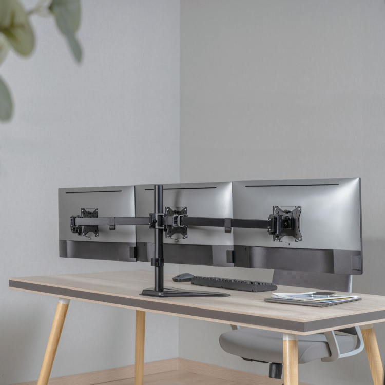 LogiLink Monitorställ/fot trippel 17-27 LogiLink Monitorställ/fot trippel 17-27