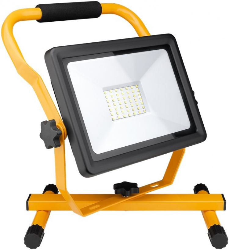 Goobay LED konstruktions spotlight med base, 50 W med 4250 lm og koldt hvidt lys (6500 K), velegnet til indendørs og udendørs brug (IP65) Goobay LED konstruktions spotlight med base, 50 W med 4250 lm og koldt hvidt lys (6500 K), velegnet til indendørs og udendørs brug (IP65)
