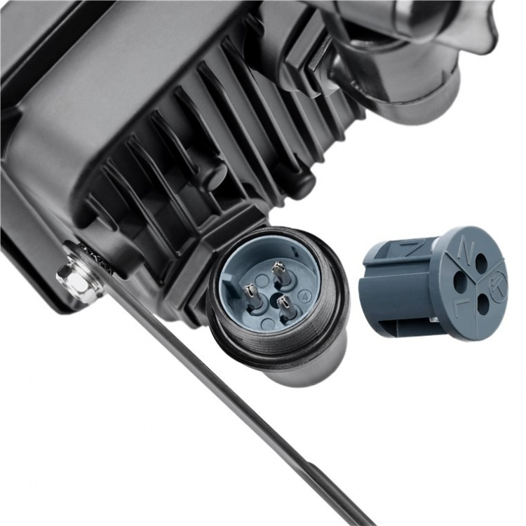 Goobay LED udendørs projektør, 30 W med 2550 lm, neutralt hvidt lys (4000 K) og M16 kabelforskruning, egnet til udendørs brug (IP65) Goobay LED udendørs projektør, 30 W med 2550 lm, neutralt hvidt lys (4000 K) og M16 kabelforskruning, egnet til udendørs brug (IP65)