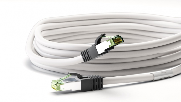 Goobay CAT 8.1 Patchkabel, S/FTP (PiMF), hvid 99,9 % iltfri kobberleder (OFC), AWG 24, halogenfri kabelkappe (LSZH), 0.25 m