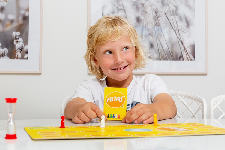 Tactic Junior Alias brætspil, Finsk