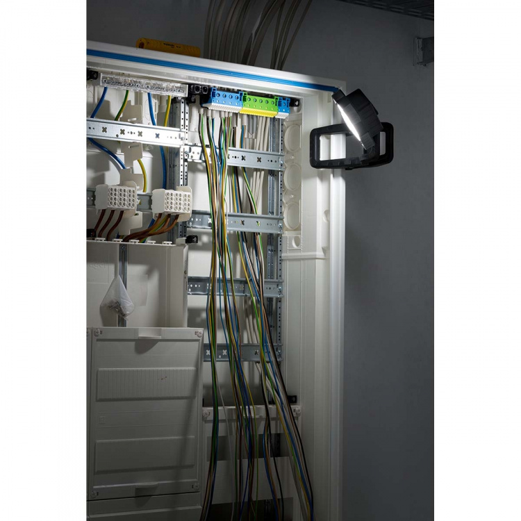 Brennenstuhl Klembar LED-arbejdslampe 1050 MA (batteri LED-arbejdslampe 10W, 950lm, IP65, 12 timers brændetid, udviklet i Tyskland) Brennenstuhl Klembar LED-arbejdslampe 1050 MA (batteri LED-arbejdslampe 10W, 950lm, IP65, 12 timers brændetid, udviklet i Tyskland)