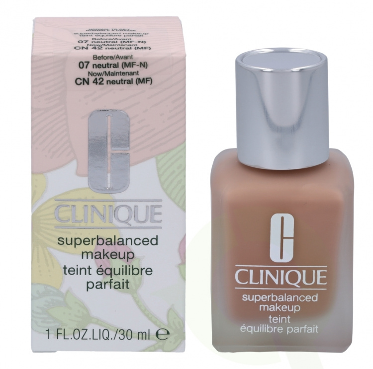 Clinique Superbalanced Makeup 30 ml CN42 Neutral