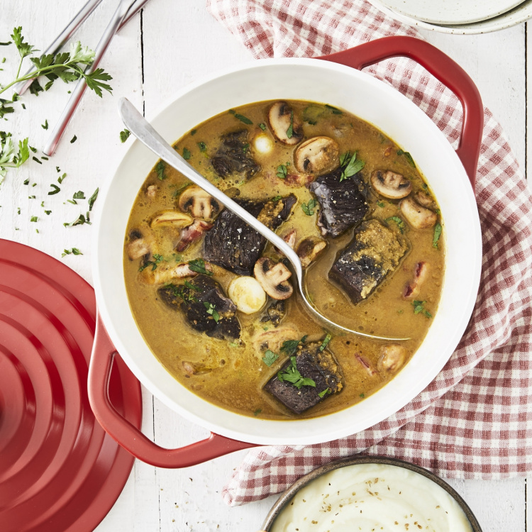 Tefal Air -gjutjärnsgryta, 4,7 L, röd