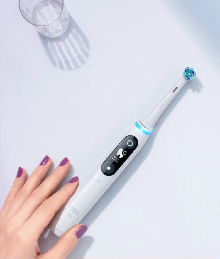 Oral B iO Series 7 - elektrisk tandborste, vit