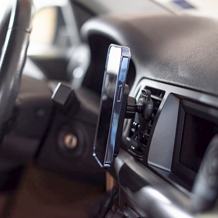 Forever MACH-100 - Bilholder med trådløs opladning til smartphones, 15W, sort