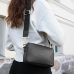 Aarni Crossbody Bag, sort, sølvfarvet lynlås