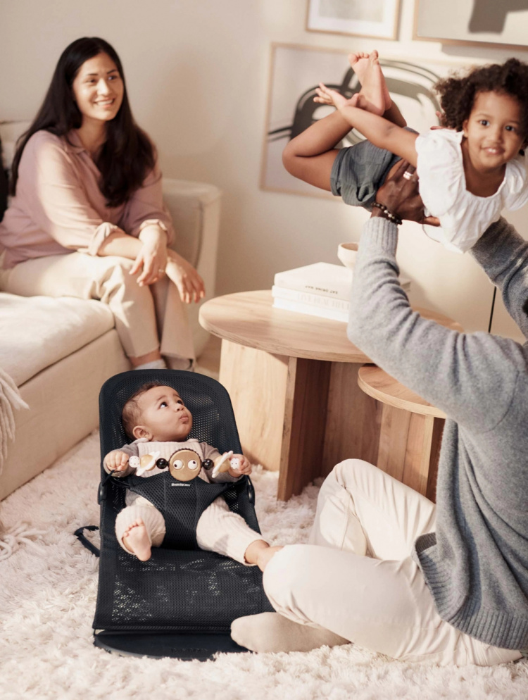 BabyBjörn Googly Eyes-legetøj til babysitteren, sort og hvid