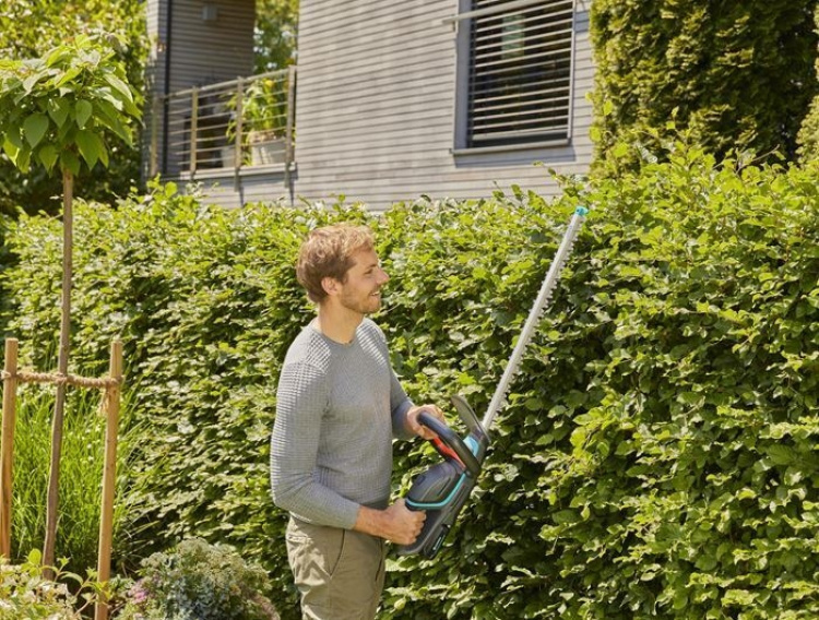 GARDENA ComfortCut 60 18V P4A batteridrevet hækkeklipper med 2,6 Ah batteri