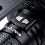 Fenix LR80R håndlygte