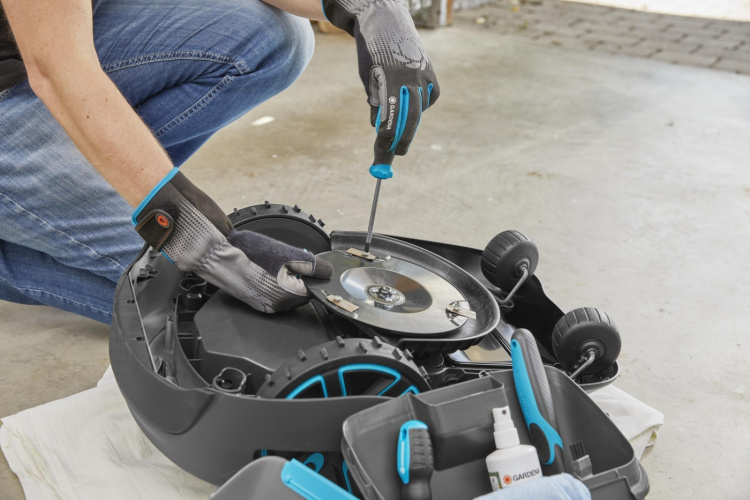 Vedligeholdelsessæt til GARDENA robotplæneklipper