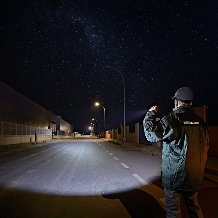 Fenix WF26R lommelygte, 3000 lm