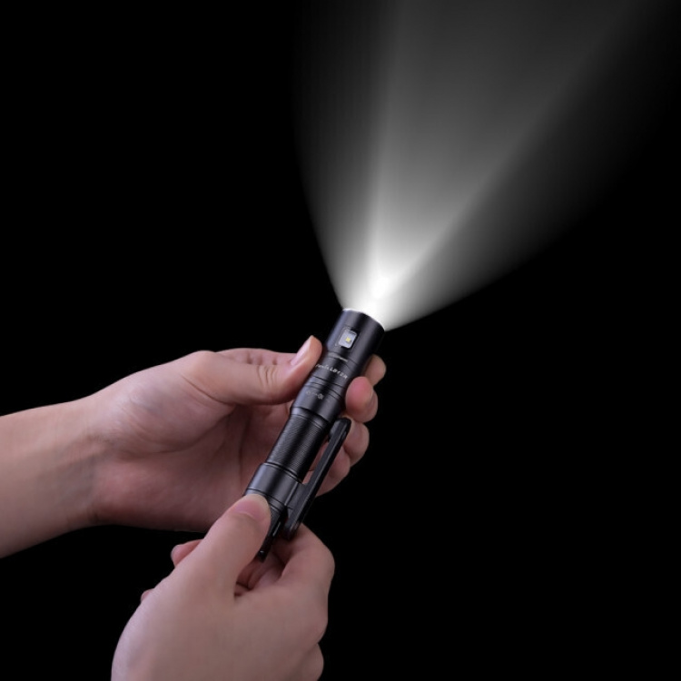 Fenix LD12R lommelygte, 600 lm