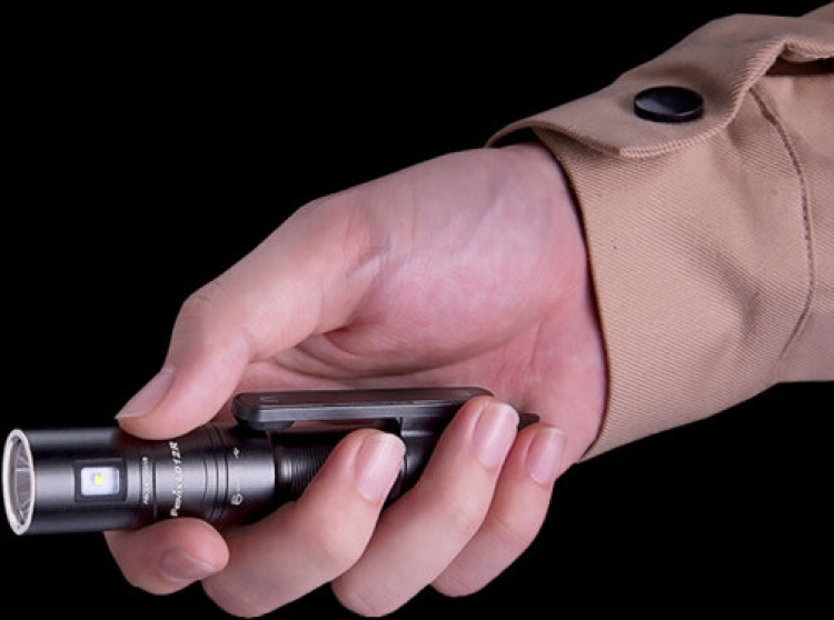 Fenix LD12R lommelygte, 600 lm