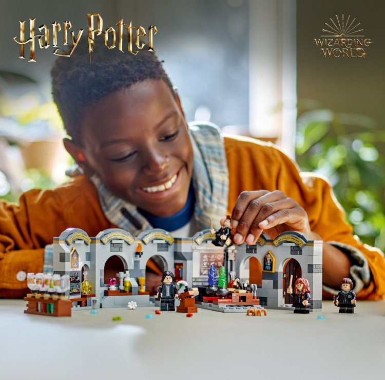 LEGO Harry Potter 76431 - Hogwarts-slottet: Lektion i eliksir LEGO Harry Potter 76431 - Hogwarts-slottet: Lektion i eliksir