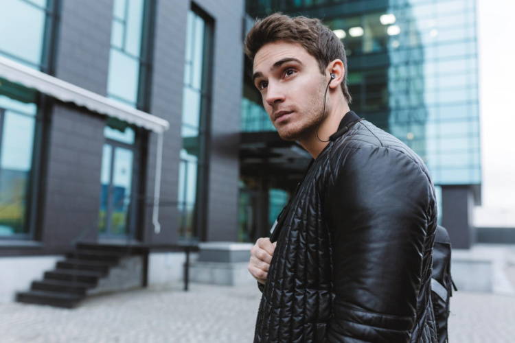 Motorola Headphones In-Ear wireless Ververap 105, Black