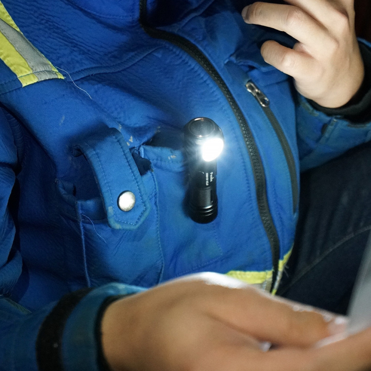 Fenix HM61R V2.0 pandelampe