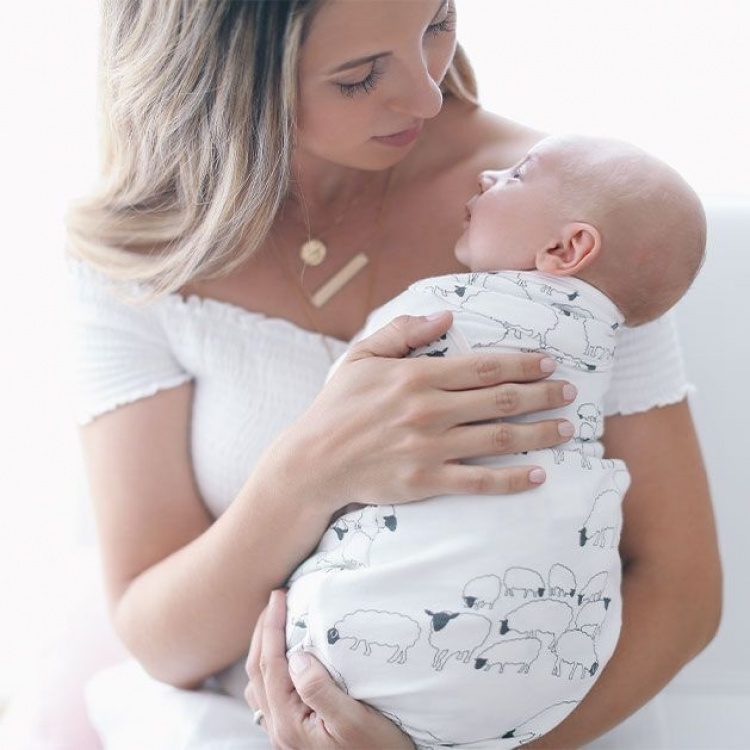 Ergobaby Swaddler-sovepose, får, 0 måneder - 61 cm