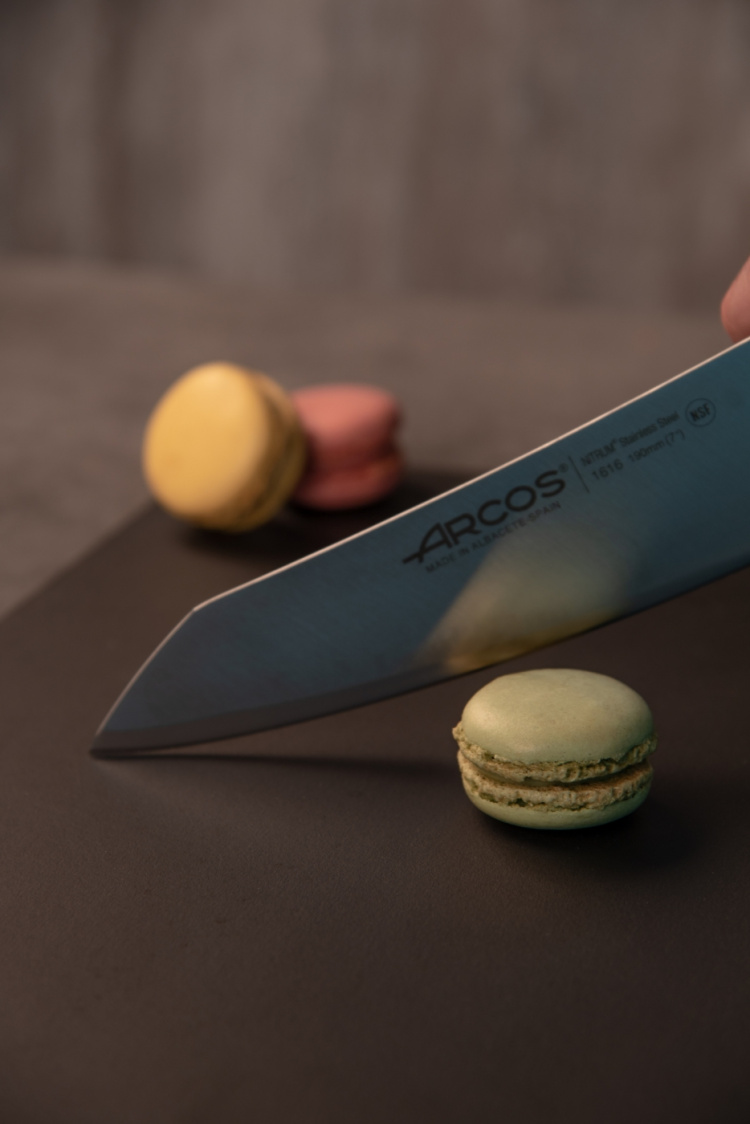 ARCOS Manhattan smedet santo-kniv, 19 cm