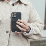 Kungsbacka Mobilcover Hara iPhone 12 Mini Sort