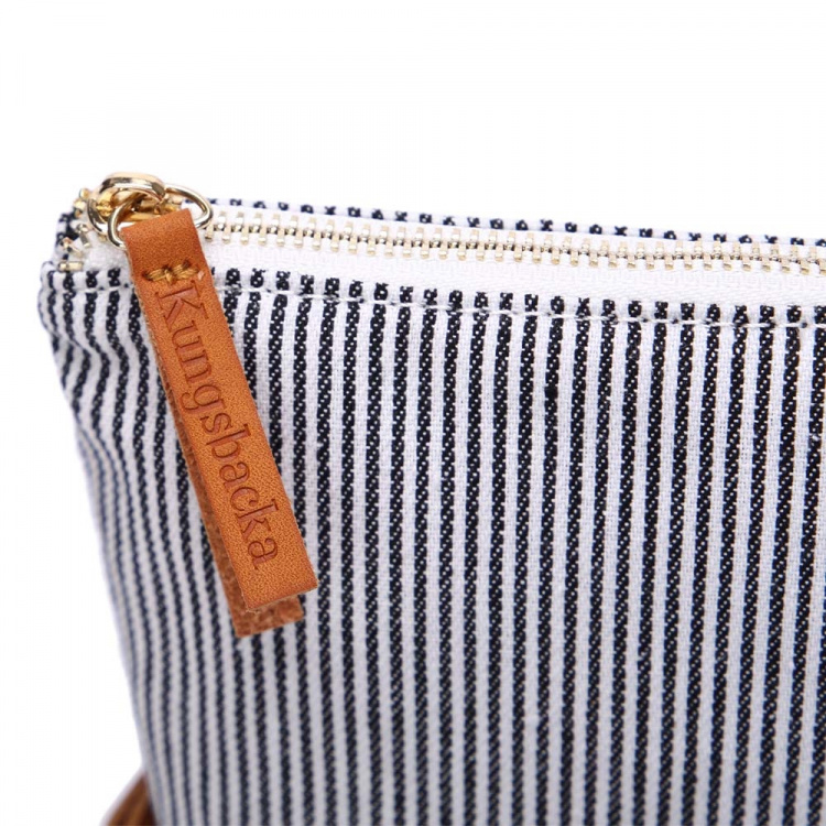 Kungsbacka Beauty Bag Frida Top medium Black and White Stripe