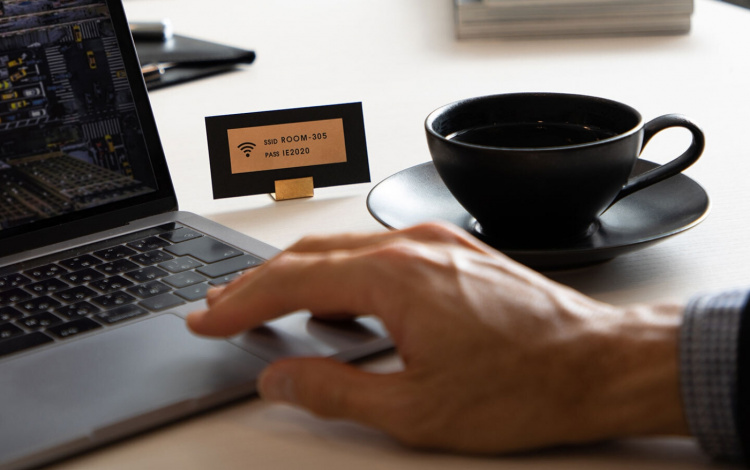 Brother P-touch CUBE Pro PT-P910BT matrixprinter med genopladeligt batteri og Bluetooth Brother P-touch CUBE Pro PT-P910BT matrixprinter med genopladeligt batteri og Bluetooth