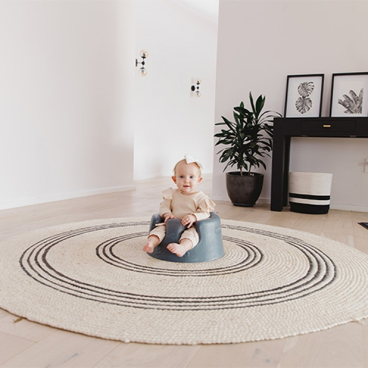 Bumbo Floor Seat - babysæde, kølig grå