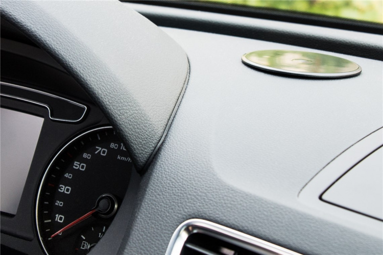 Goobay Smartphone bilfäste med sugkopp Slim För enkel och säker fastsättning i fordonet