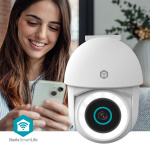 Nedis SmartLife udendørskamera | Spotlight | 3MP Full HD 1296p | Pan tilt | IP65 | Cloud Storage (mulighed) / microSD (ikke inkluderet) / Onvif | 5 V DC | Med bevægelsessensor | Nattesyn | Hvid