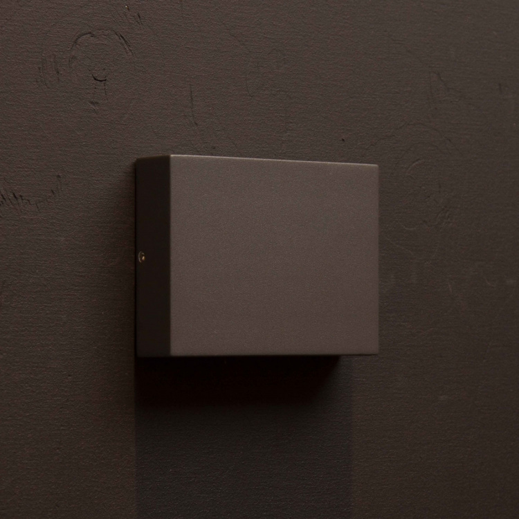 Llitt Per II Väggarmatur LED IP54 3000K 6W 430lm Antracit Llitt Per II Väggarmatur LED IP54 3000K 6W 430lm Antracit