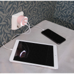 CAPiDi Sikkerhedstimer USB A+C 1-4 3,4A Lyserød CAPiDi Sikkerhedstimer USB A+C 1-4 3,4A Lyserød