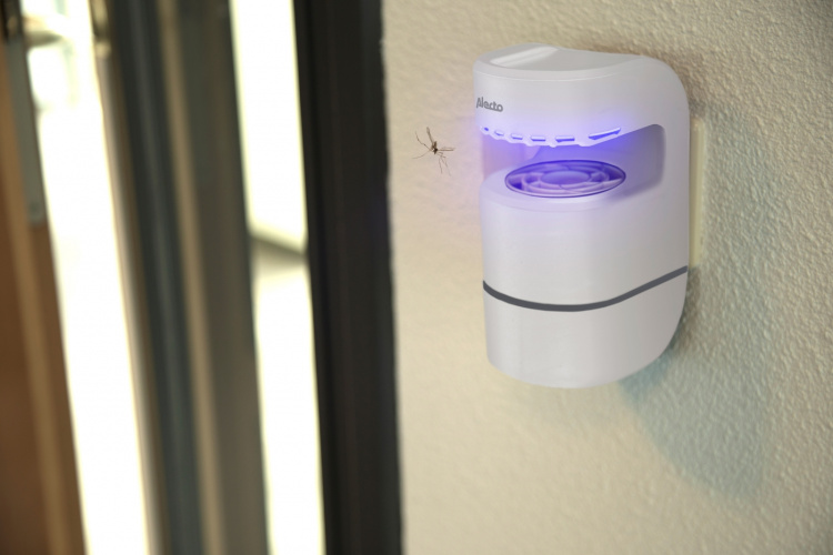 Alecto Insektlampe Effektiv mod myg, fluer og andre flyvende insekter Plug and Play Hvid