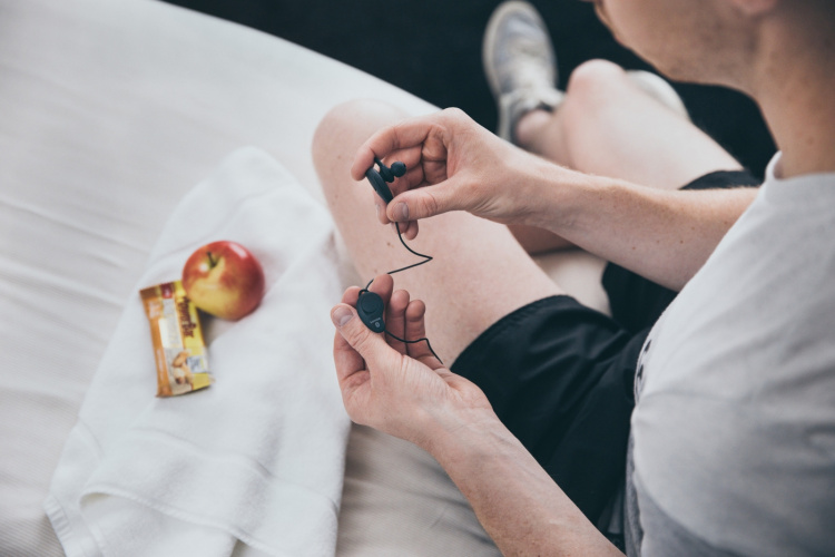 Lenco Trådløst in-ear headset Sort