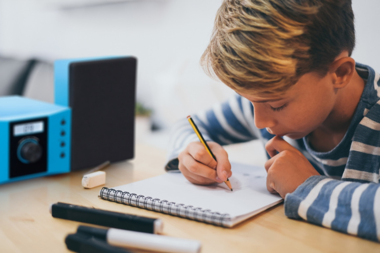 Lenco Stereoanlæg med FM-radio og cd-afspiller Blue