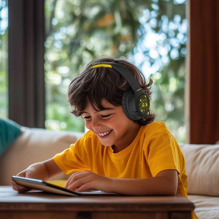 Pokémon Høretelefon Pikachu Over-Ear Trådløs LED Lys Lyddeling